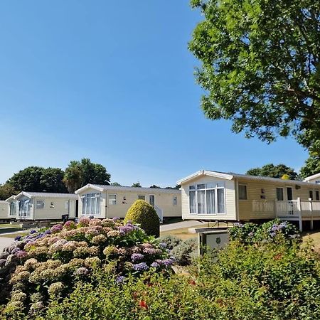 Hendra Park 호텔 뉴키 외부 사진